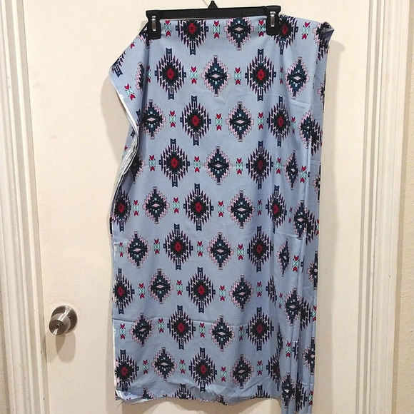 Shamash & Sons Inc Blue & Pink Aztec Print Fabric Piece 2 Yds -Sewing Quilting - Picture 1 of 5